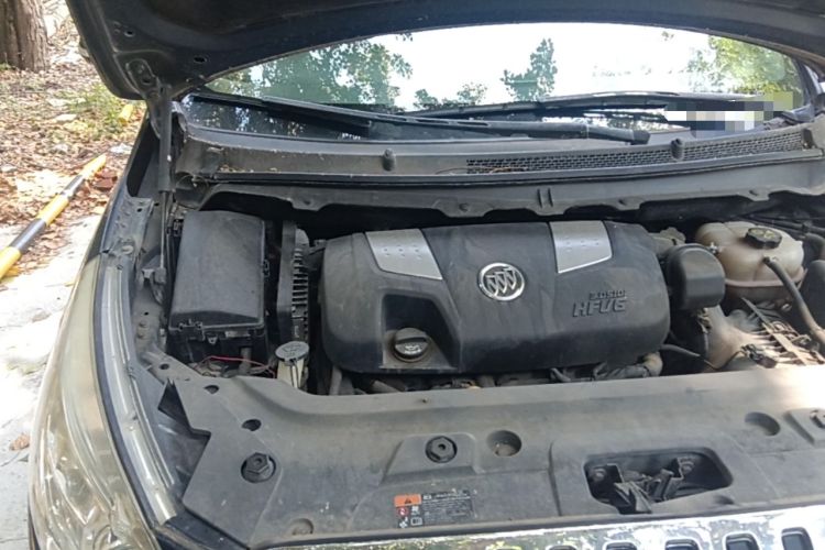 Used Buick GL8 2011 3.0L XT Luxury Business Flagship Edition Engine Bay Right