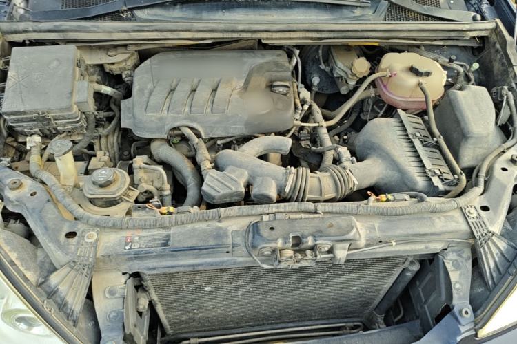 Used Buick GL8 2011 2.4L CT Comfort Edition Engine Bay
