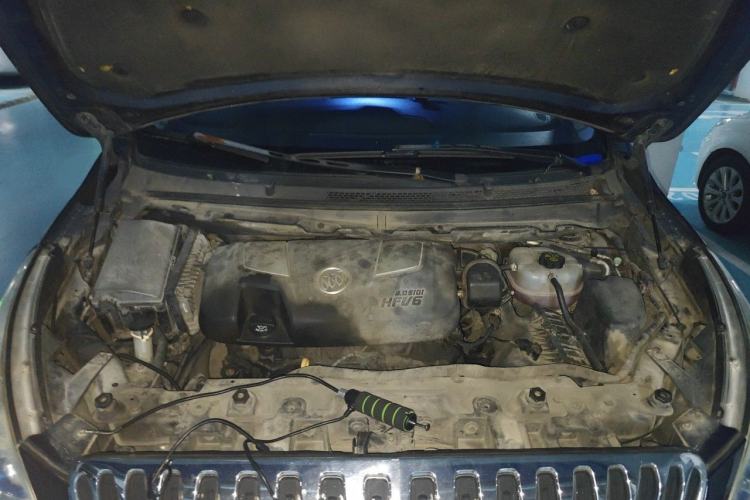 Used Buick GL8 2011 3.0L GT Luxury Business Haoya Edition Engine Bay