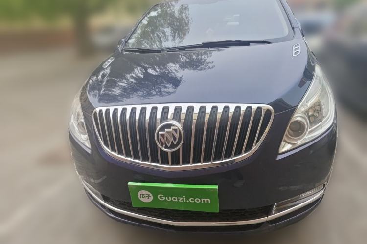 Used Buick GL8 2011 2.4L CT Luxury Business Comfort Edition Front