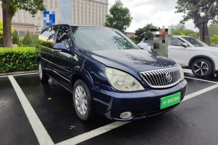 Used Buick GL8 2011 2.4L CT Comfort Edition Front Right 45 Deg