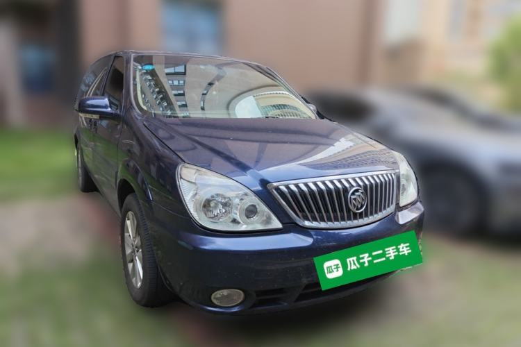 Used Buick GL8 2011 2.4L LT Executive Edition Front Right 45 Deg