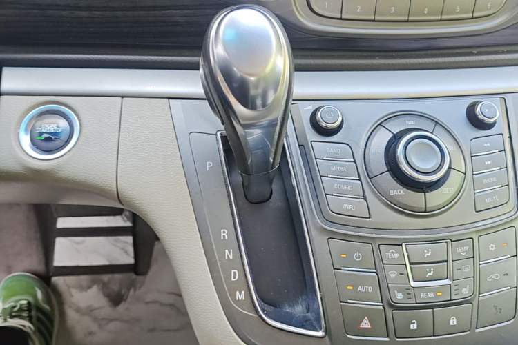 Used Buick GL8 2011 3.0L XT Luxury Business Flagship Edition Gear Lever