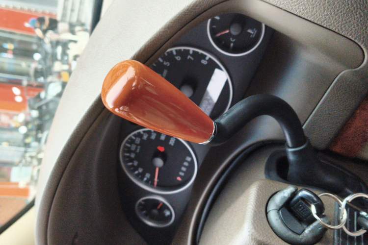 Used Buick GL8 2011 2.4L CT Comfort Edition Gear Lever