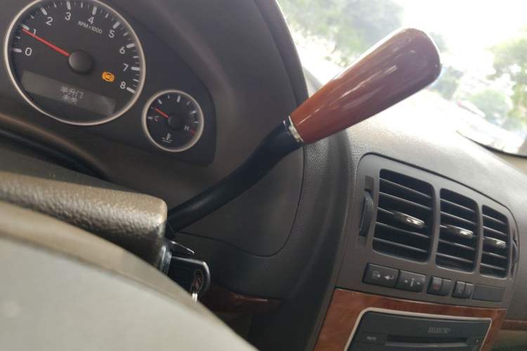 Used Buick GL8 2011 2.4L CT Comfort Edition Gear Lever