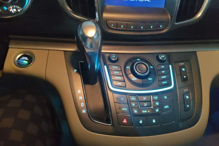 Used Buick GL8 2011 3.0L GT Luxury Business Haoya Edition Gear Lever