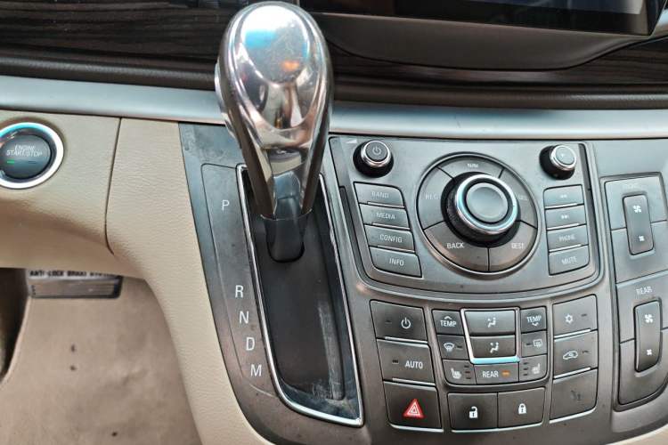 Used Buick GL8 2011 3.0L GT Luxury Business Haoya Edition Gear Lever