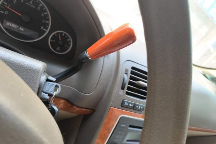 Used Buick GL8 2011 2.4L CT Comfort Edition Gear Lever