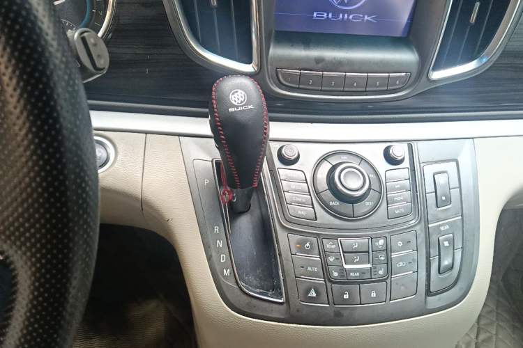 Used Buick GL8 2011 3.0L GT Luxury Business Haoya Edition Gear Lever