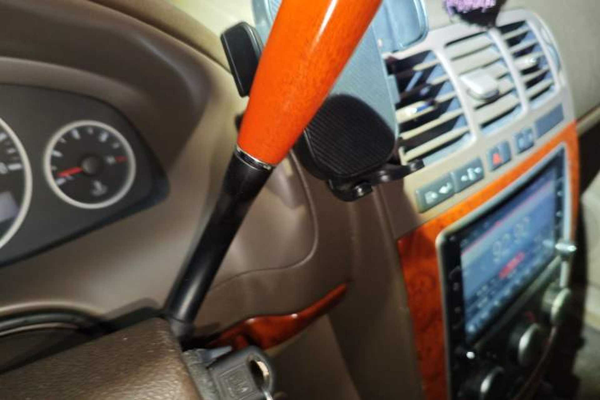 Used Buick GL8 2011 2.4L LT Executive Edition Gear Lever