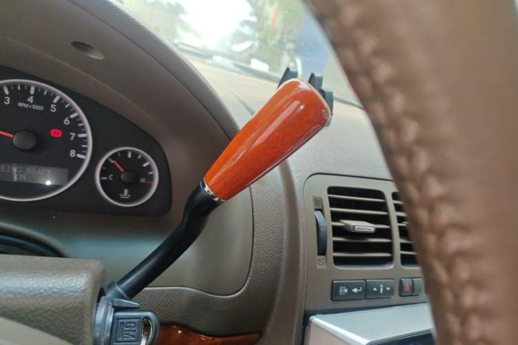 Used Buick GL8 2011 2.4L LT Executive Edition Gear Lever