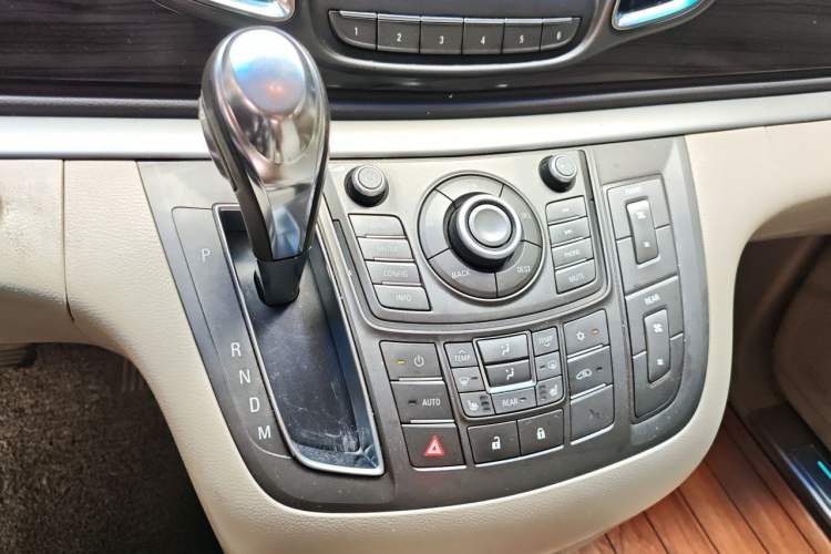 Used Buick GL8 2011 3.0L GT Luxury Business Haoya Edition Gear Lever