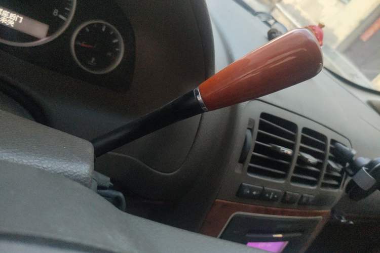Used Buick GL8 2011 2.4L LT Executive Edition Gear Lever