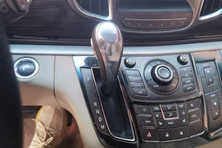 Used Buick GL8 2011 3.0L XT Luxury Business Flagship Edition Gear Lever