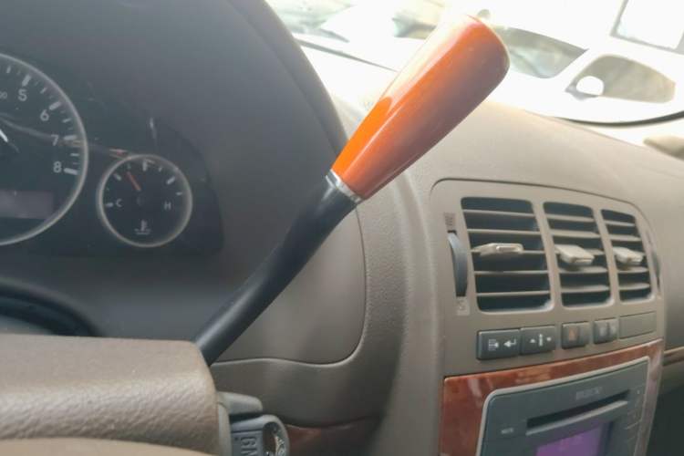 Used Buick GL8 2011 2.4L CT Comfort Edition Gear Lever