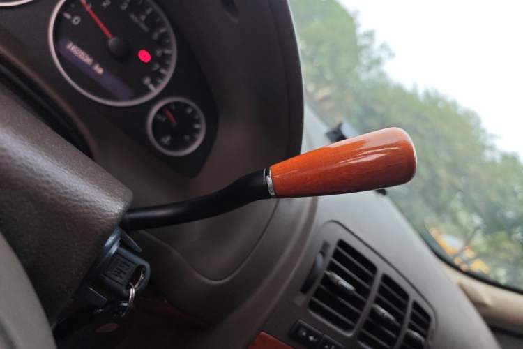 Used Buick GL8 2011 2.4L LT Executive Edition Gear Lever