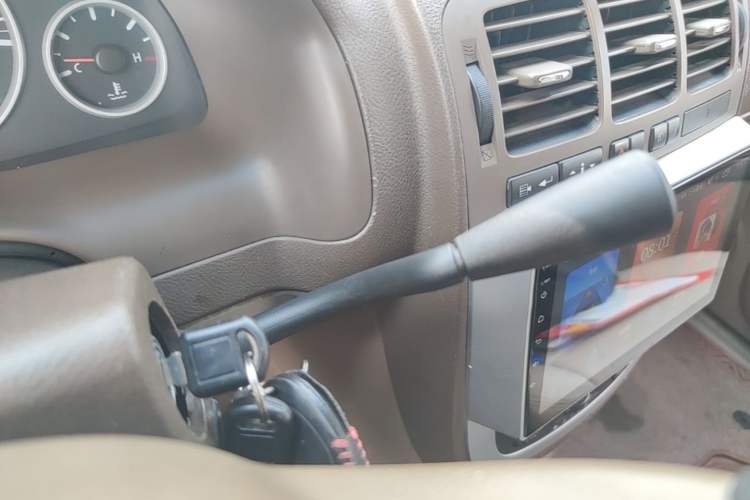 Used Buick GL8 2011 2.4L CT Comfort Edition Gear Lever