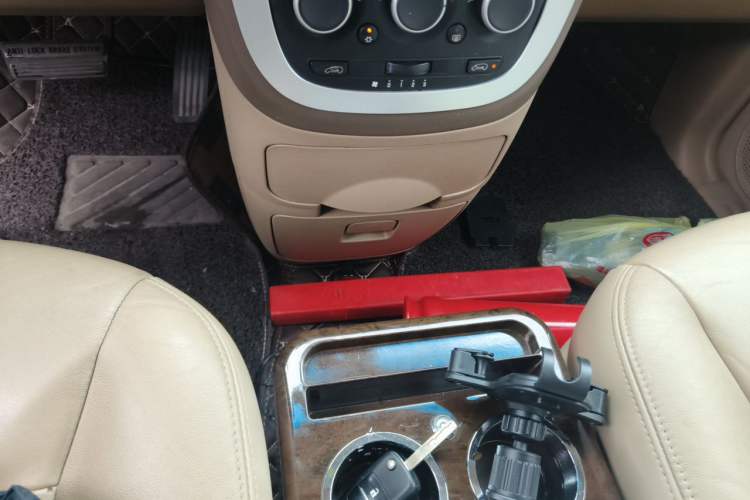 Used Buick GL8 2011 2.4L LT Executive Edition Gear Lever