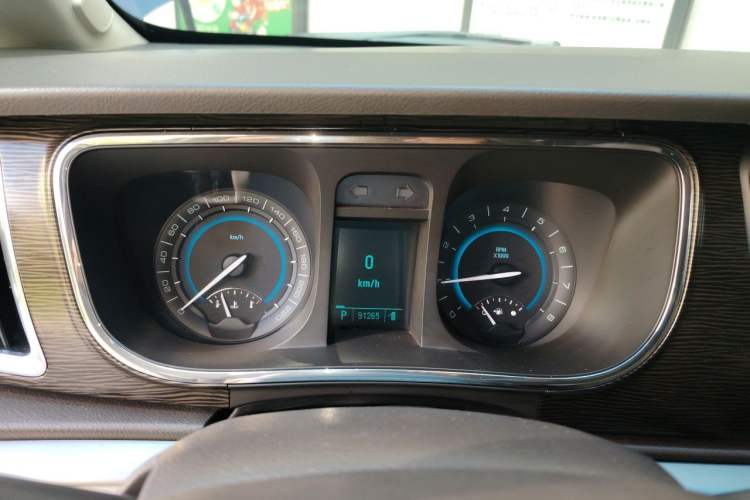 Used Buick GL8 2011 2.4L CT Luxury Business Comfort Edition Instrument Cluster