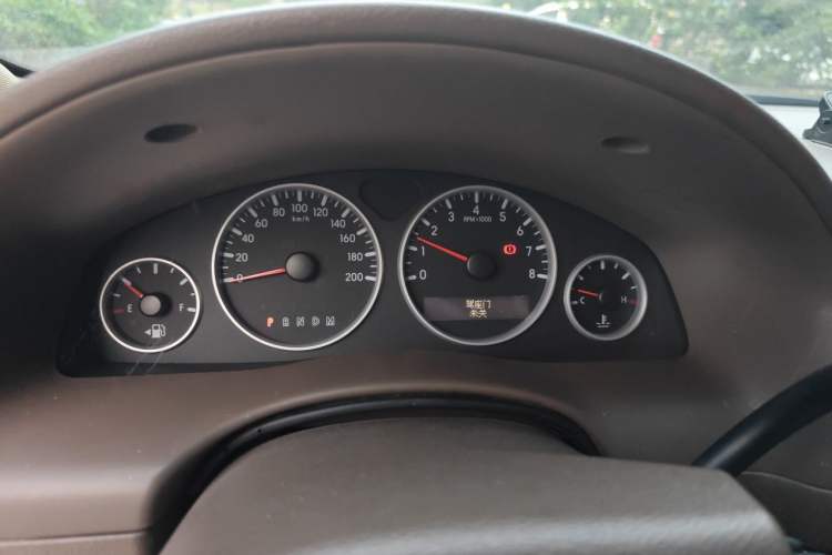 Used Buick GL8 2011 2.4L LT Executive Edition Instrument Cluster