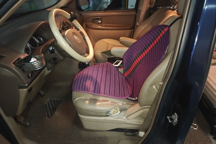 Used Buick GL8 2011 2.4L CT Comfort Edition Left Front Seat