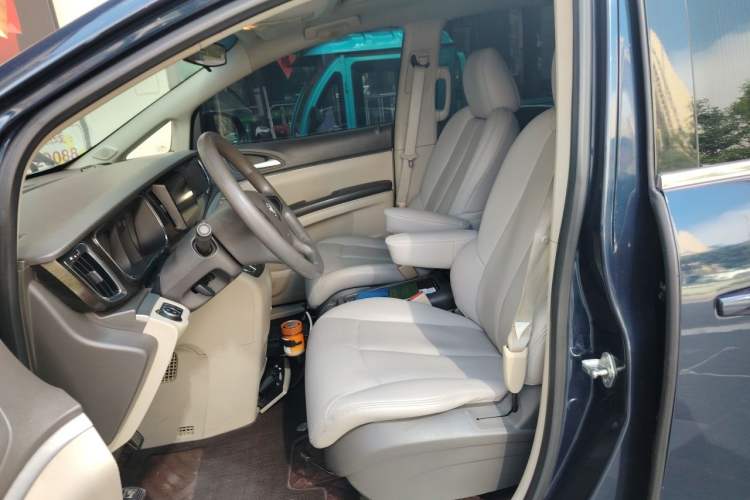 Used Buick GL8 2011 2.4L CT Luxury Business Comfort Edition Left Front Seat