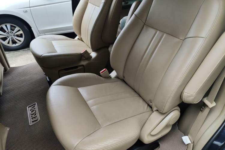 Used Buick GL8 2011 2.4L LT Executive Edition Left Rear Seat