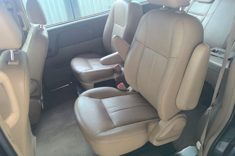 Used Buick GL8 2011 2.4L LT Executive Edition Left Rear Seat