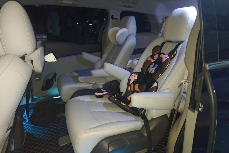 Used Buick GL8 2011 3.0L GT Luxury Business Haoya Edition Left Rear Seat