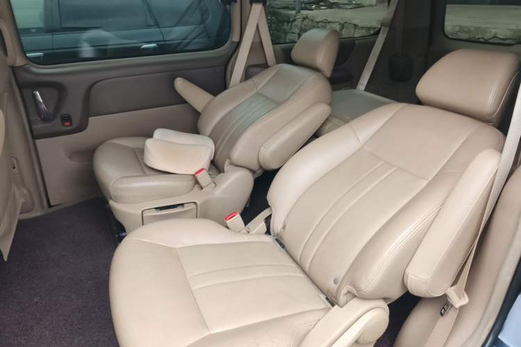 Used Buick GL8 2011 2.4L LT Executive Edition Left Rear Seat