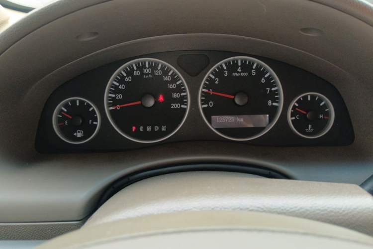 Used Buick GL8 2011 2.4L LT Executive Edition Odometer Close Up