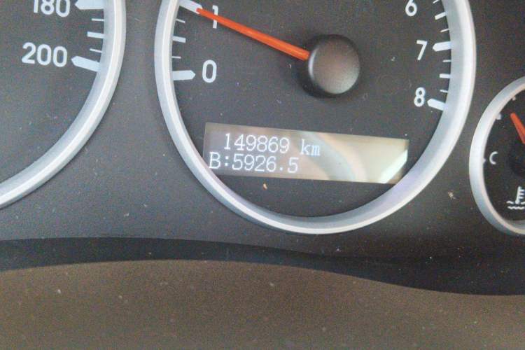 Used Buick GL8 2011 2.4L CT Comfort Edition Odometer Close Up