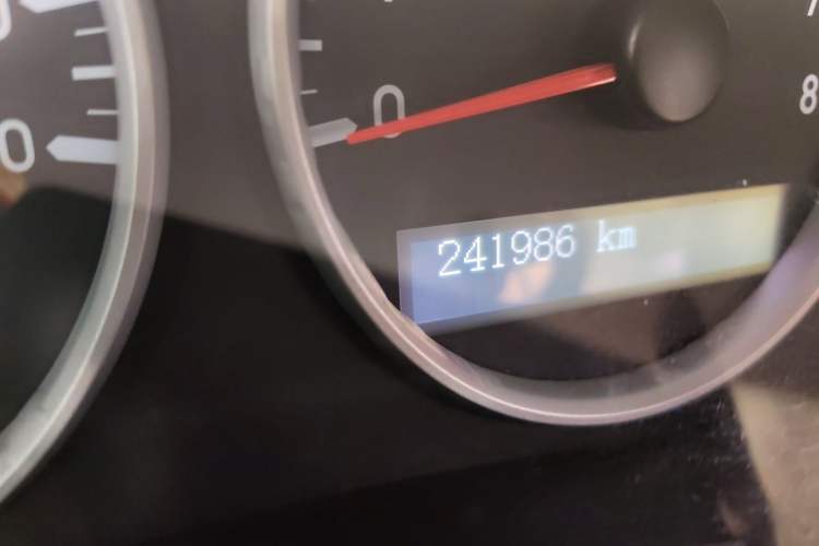 Used Buick GL8 2011 2.4L CT Comfort Edition Odometer Close Up