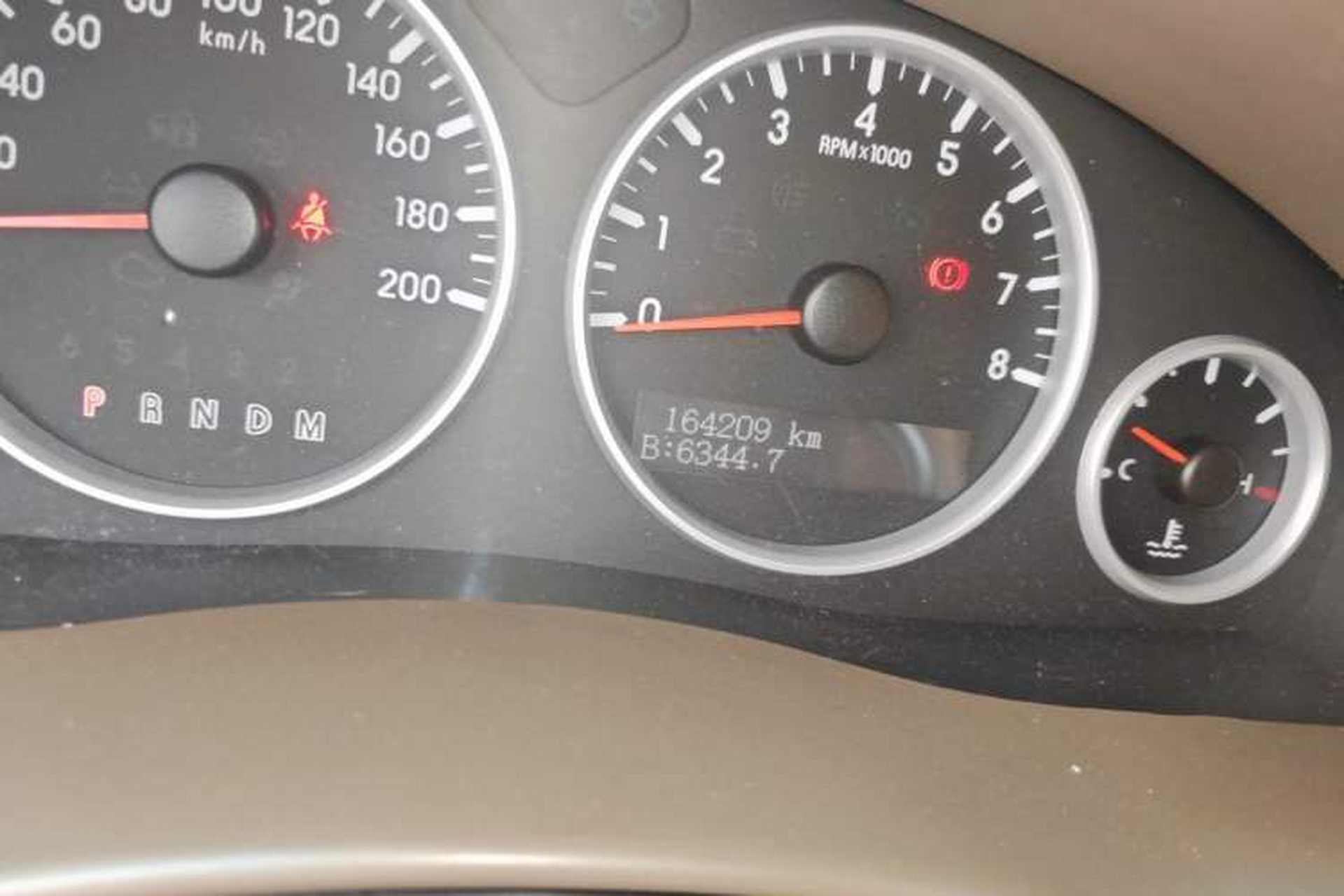 Used Buick GL8 2011 2.4L LT Executive Edition Odometer Close Up