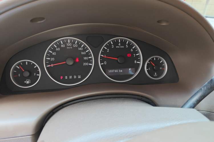 Used Buick GL8 2011 2.4L LT Executive Edition Odometer Close Up