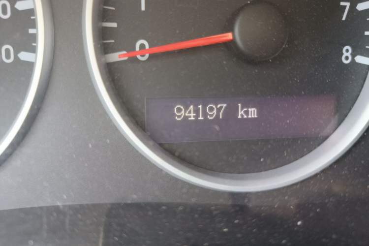 Used Buick GL8 2011 2.4L LT Executive Edition Odometer Close Up