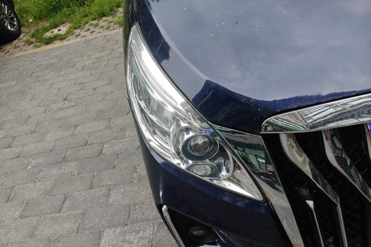 Used Buick GL8 2011 3.0L GT Luxury Business Haoya Edition Right Front Headlight
