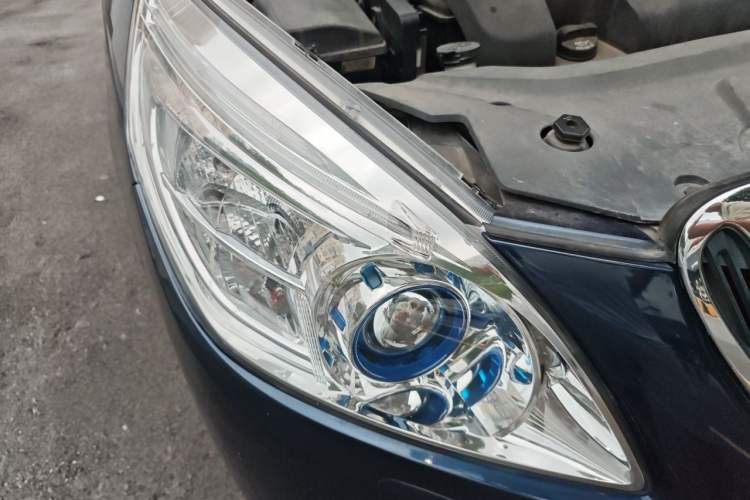 Used Buick GL8 2011 3.0L GT Luxury Business Haoya Edition Right Front Headlight