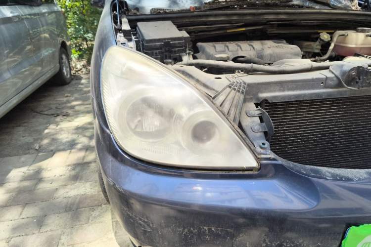 Used Buick GL8 2011 2.4L CT Comfort Edition Right Front Headlight