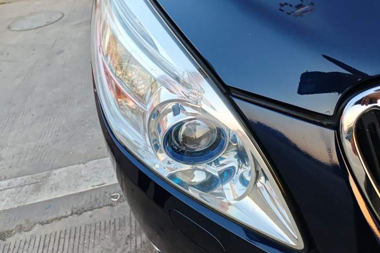 Used Buick GL8 2011 3.0L GT Luxury Business Haoya Edition Right Front Headlight