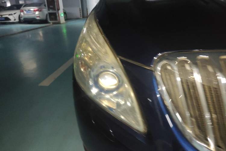 Used Buick GL8 2011 3.0L GT Luxury Business Haoya Edition Right Front Headlight