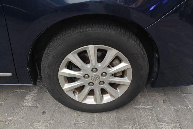 Used Buick GL8 2011 3.0L GT Luxury Business Haoya Edition Right Front Wheel Hub