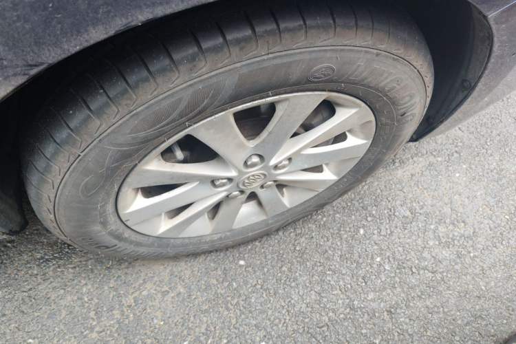 Used Buick GL8 2011 3.0L GT Luxury Business Haoya Edition Right Front Wheel Hub