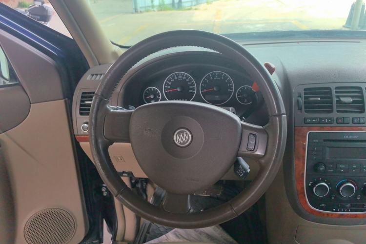 Used Buick GL8 2011 2.4L LT Executive Edition Steering Wheel
