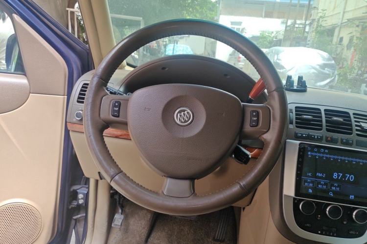 Used Buick GL8 2011 2.4L LT Executive Edition Steering Wheel