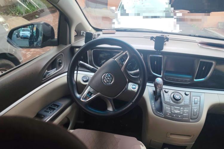 Used Buick GL8 2011 3.0L GT Luxury Business Haoya Edition Steering Wheel