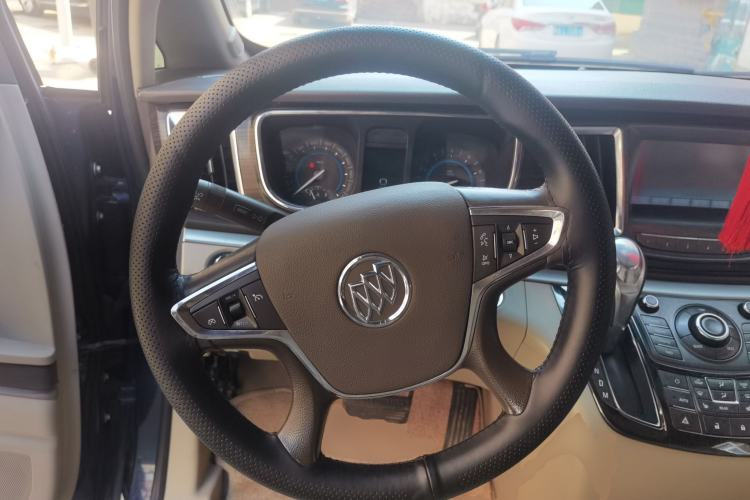 Used Buick GL8 2011 3.0L XT Luxury Business Flagship Edition Steering Wheel