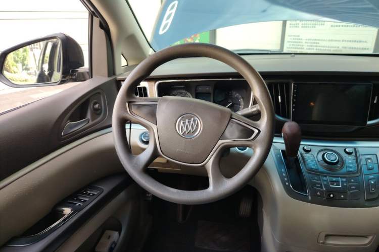 Used Buick GL8 2011 2.4L CT Luxury Business Comfort Edition Steering Wheel