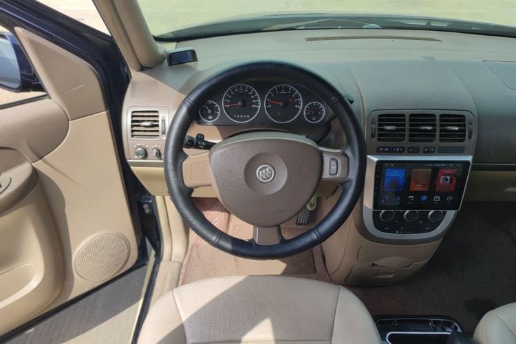 Used Buick GL8 2011 2.4L CT Comfort Edition Steering Wheel