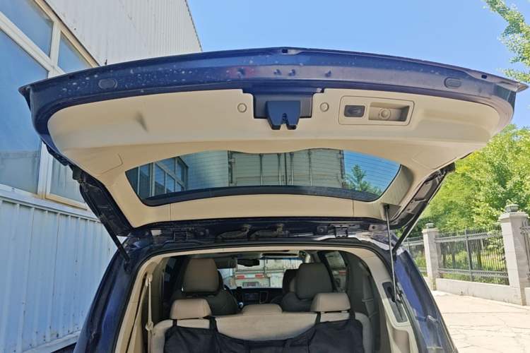 Used Buick GL8 2011 3.0L XT Luxury Business Flagship Edition Trunk